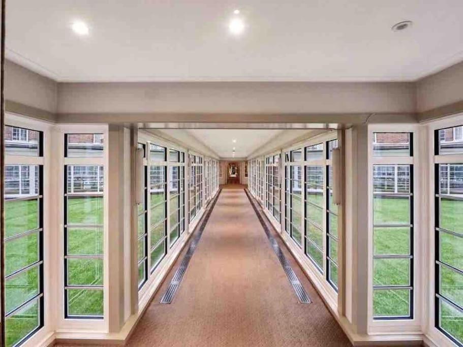 King-Sized Studio, 6Th Floor + Lift, Regent'S Park Londra Exterior foto