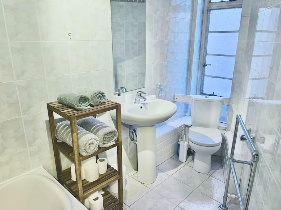 King-Sized Studio, 6Th Floor + Lift, Regent'S Park Londra Exterior foto