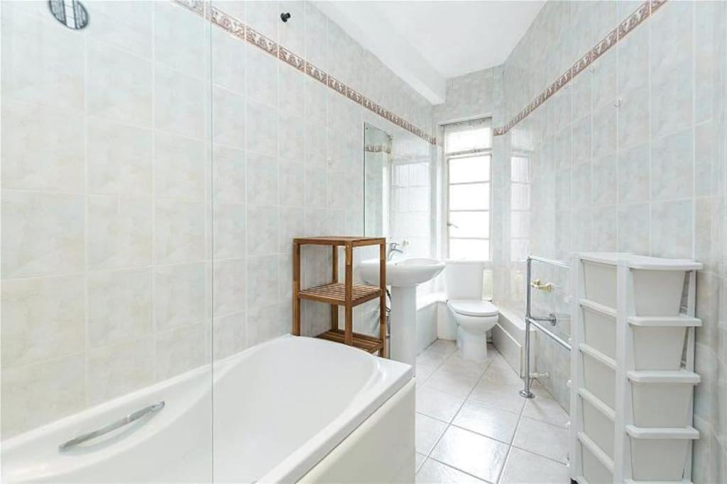 King-Sized Studio, 6Th Floor + Lift, Regent'S Park Londra Exterior foto