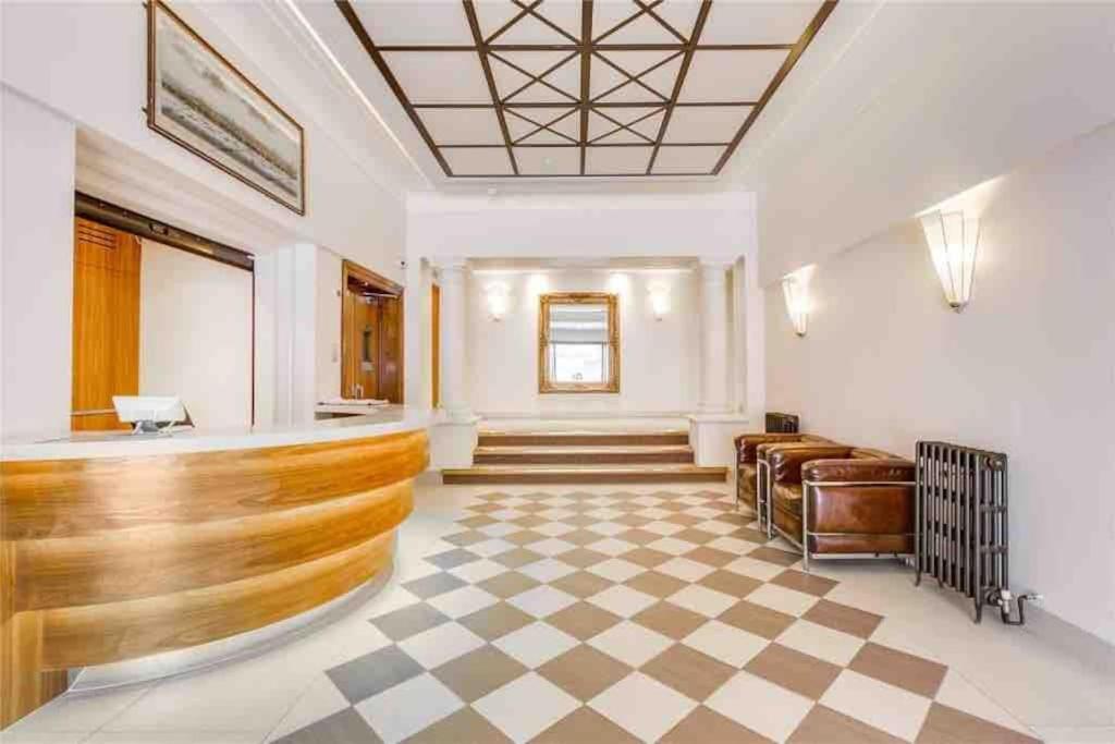 King-Sized Studio, 6Th Floor + Lift, Regent'S Park Londra Exterior foto