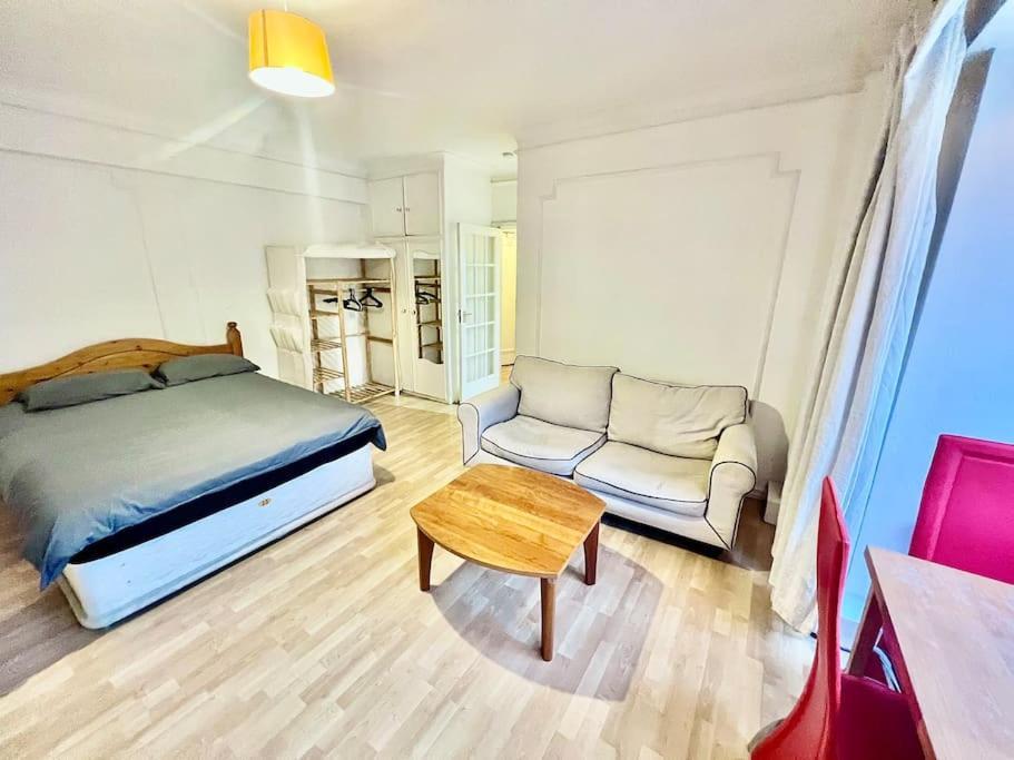 King-Sized Studio, 6Th Floor + Lift, Regent'S Park Londra Exterior foto